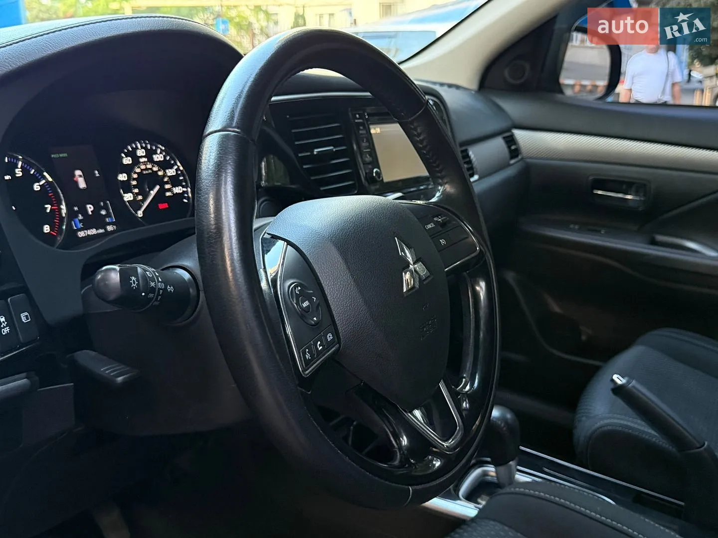 2017 Mitsubishi Outlander - мініатюра 13