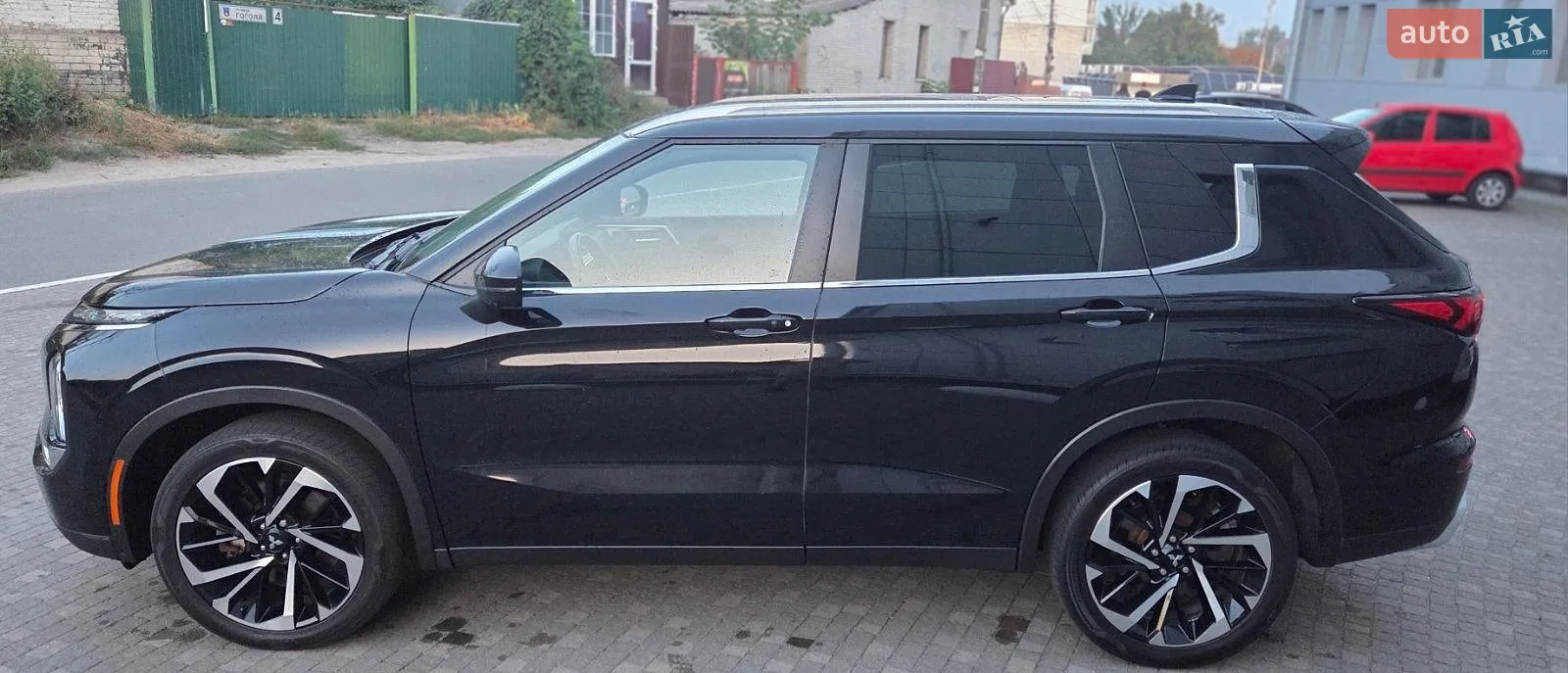 2022 Mitsubishi Outlander - мініатюра 4