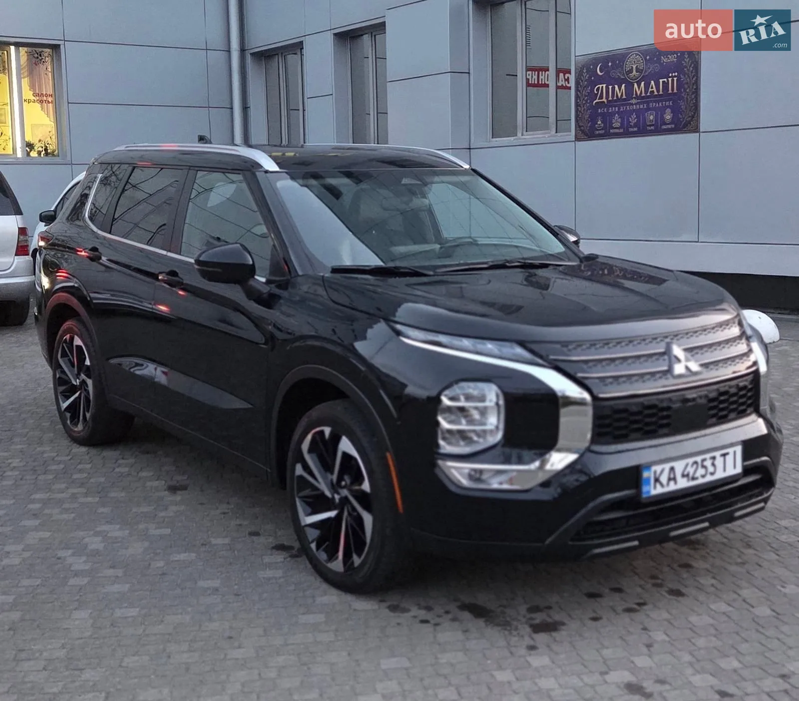 2022 Mitsubishi Outlander - мініатюра 9