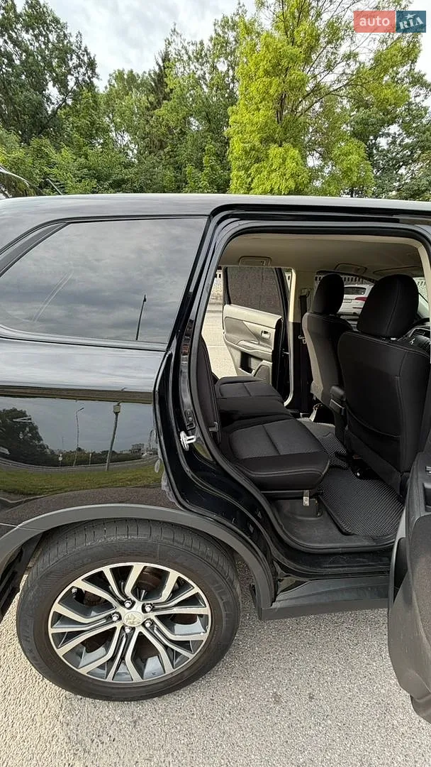 2015 Mitsubishi Outlander - мініатюра 32