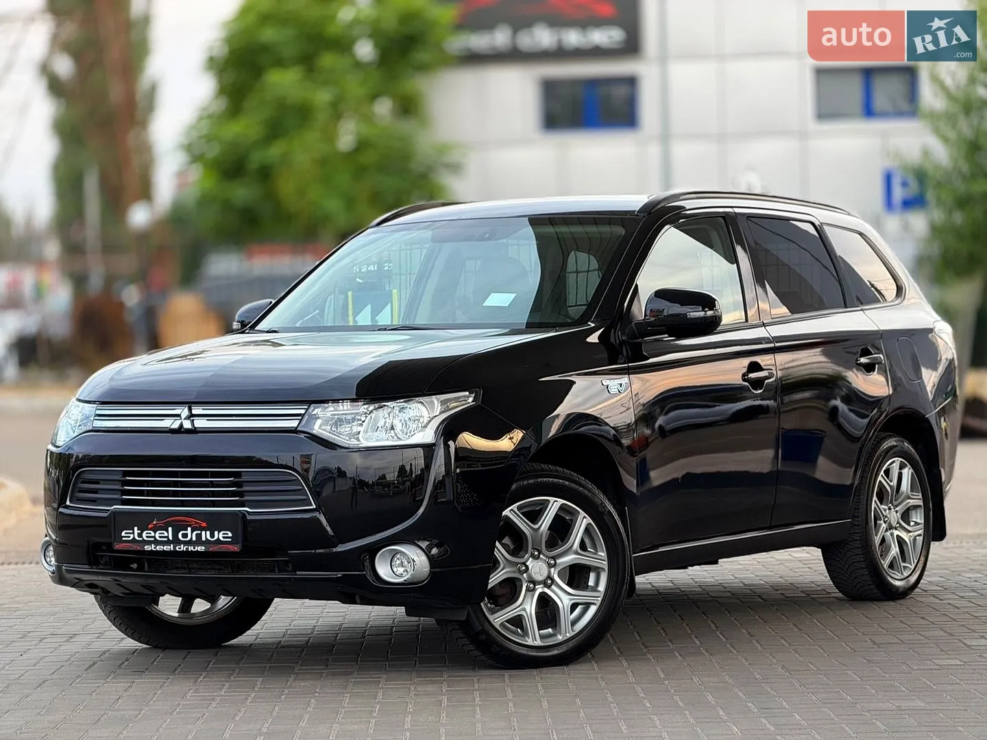 2014 Mitsubishi Outlander - мініатюра 2