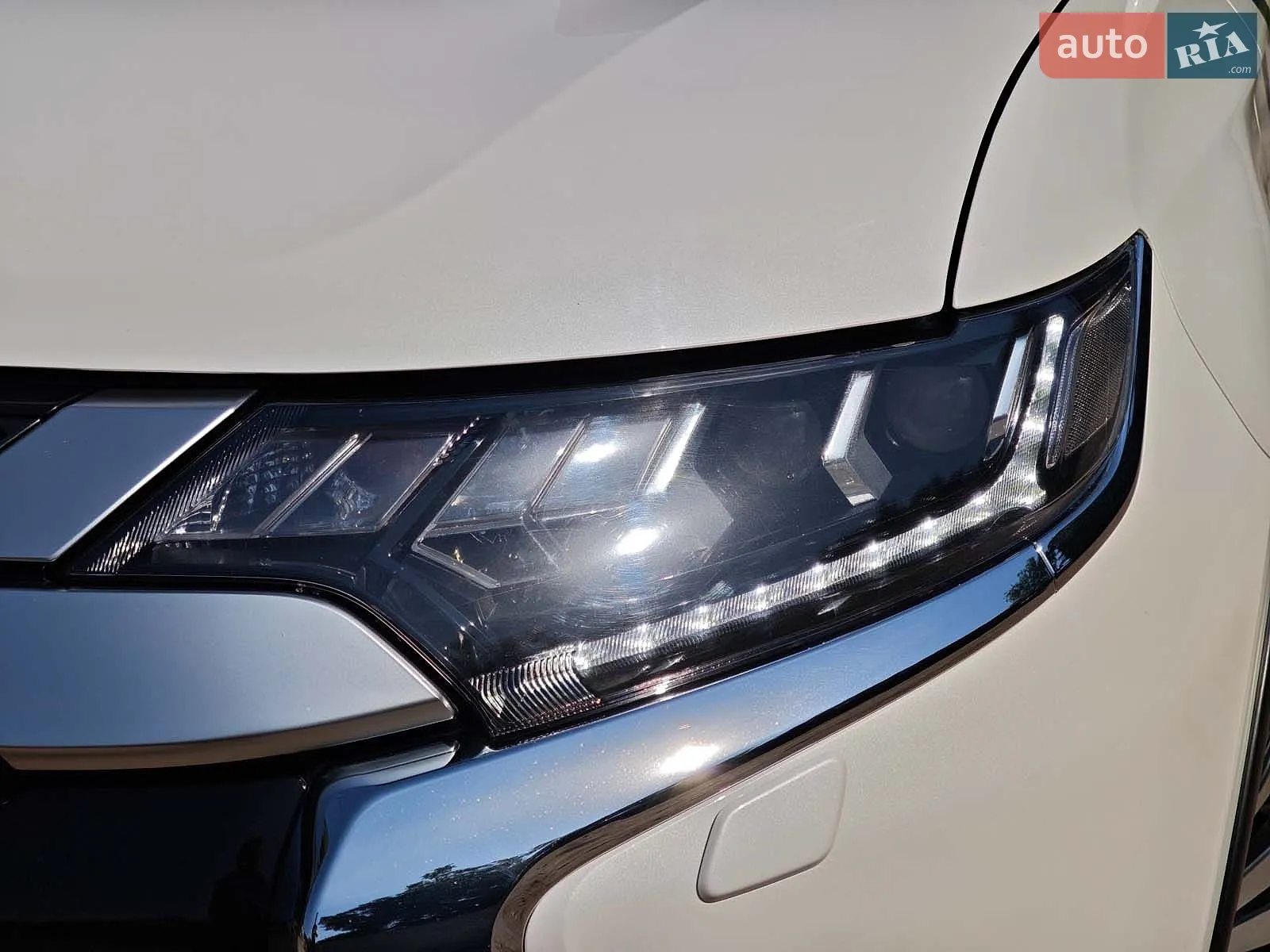 2021 Mitsubishi Outlander - мініатюра 8