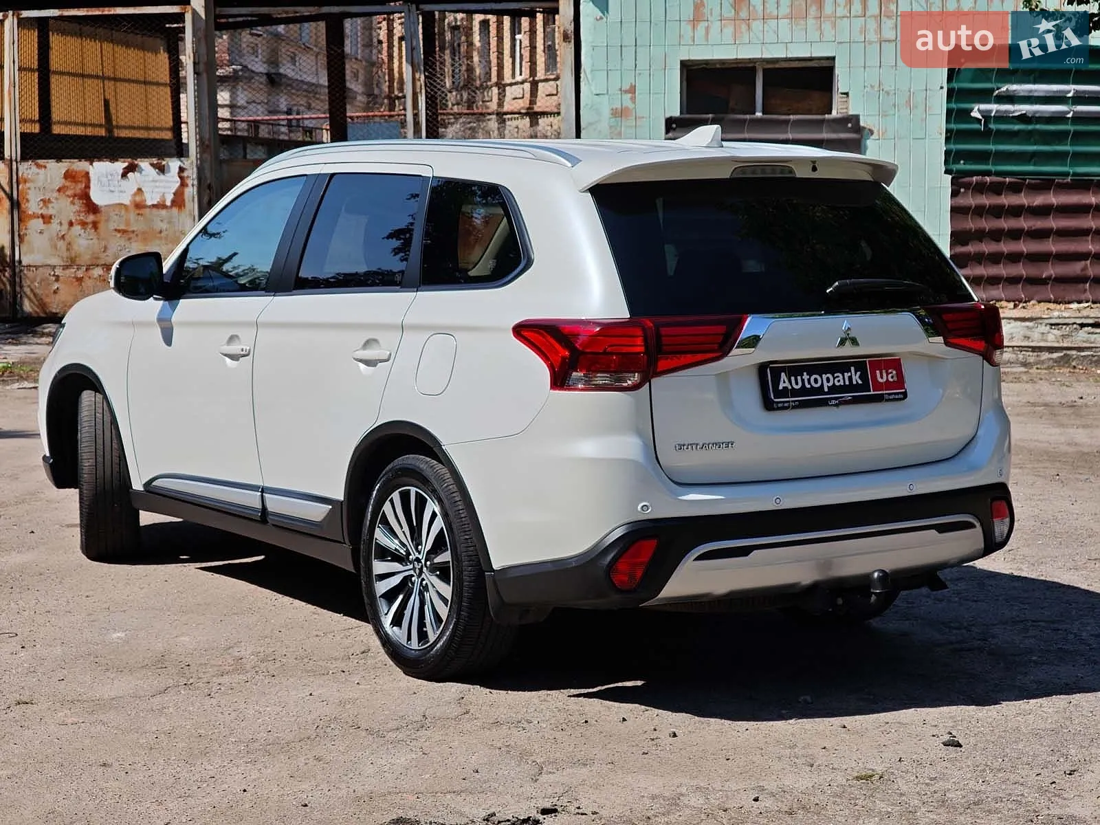 2021 Mitsubishi Outlander - мініатюра 10