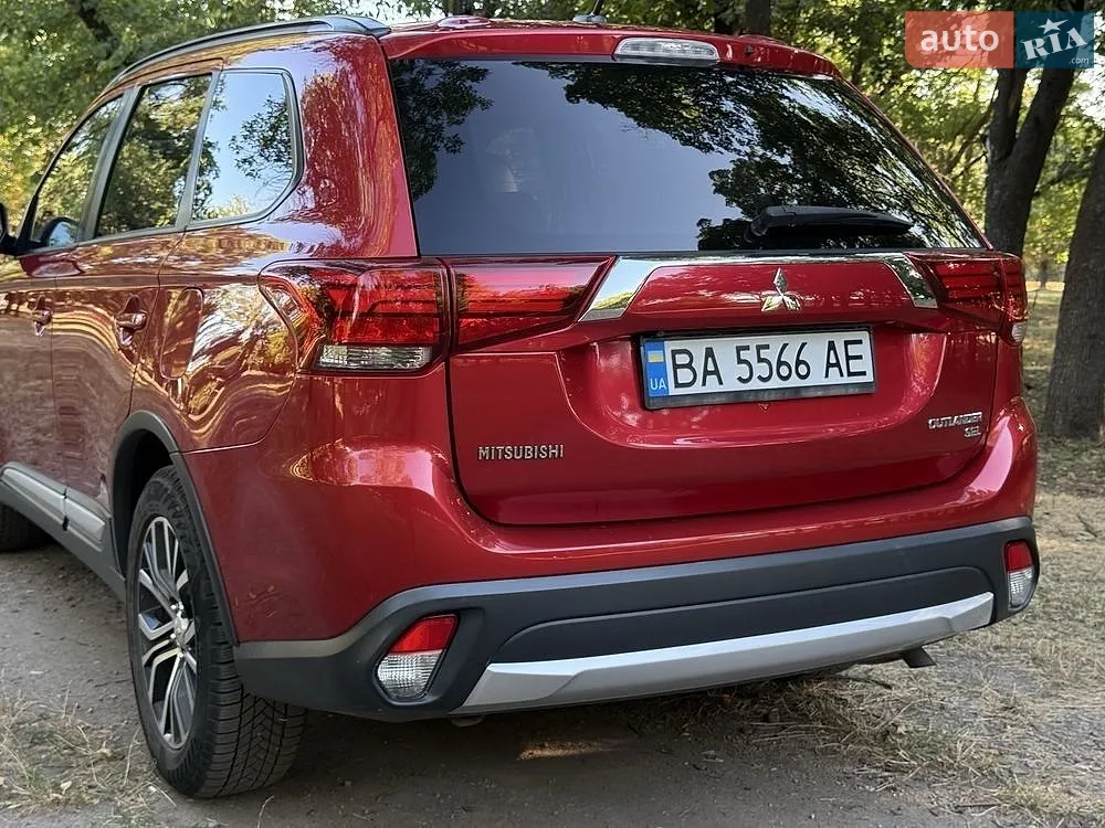 2016 Mitsubishi Outlander - мініатюра 9
