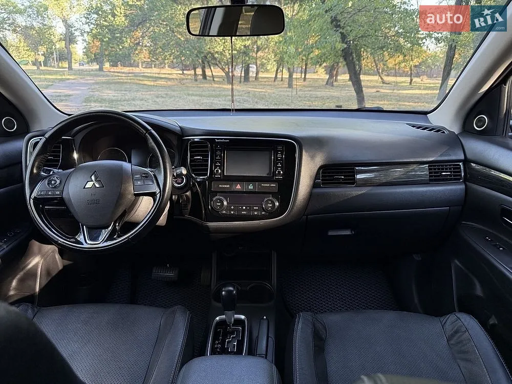 2016 Mitsubishi Outlander - мініатюра 20