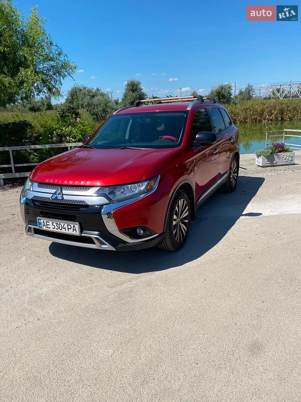 2019 Mitsubishi Outlander - фото 1