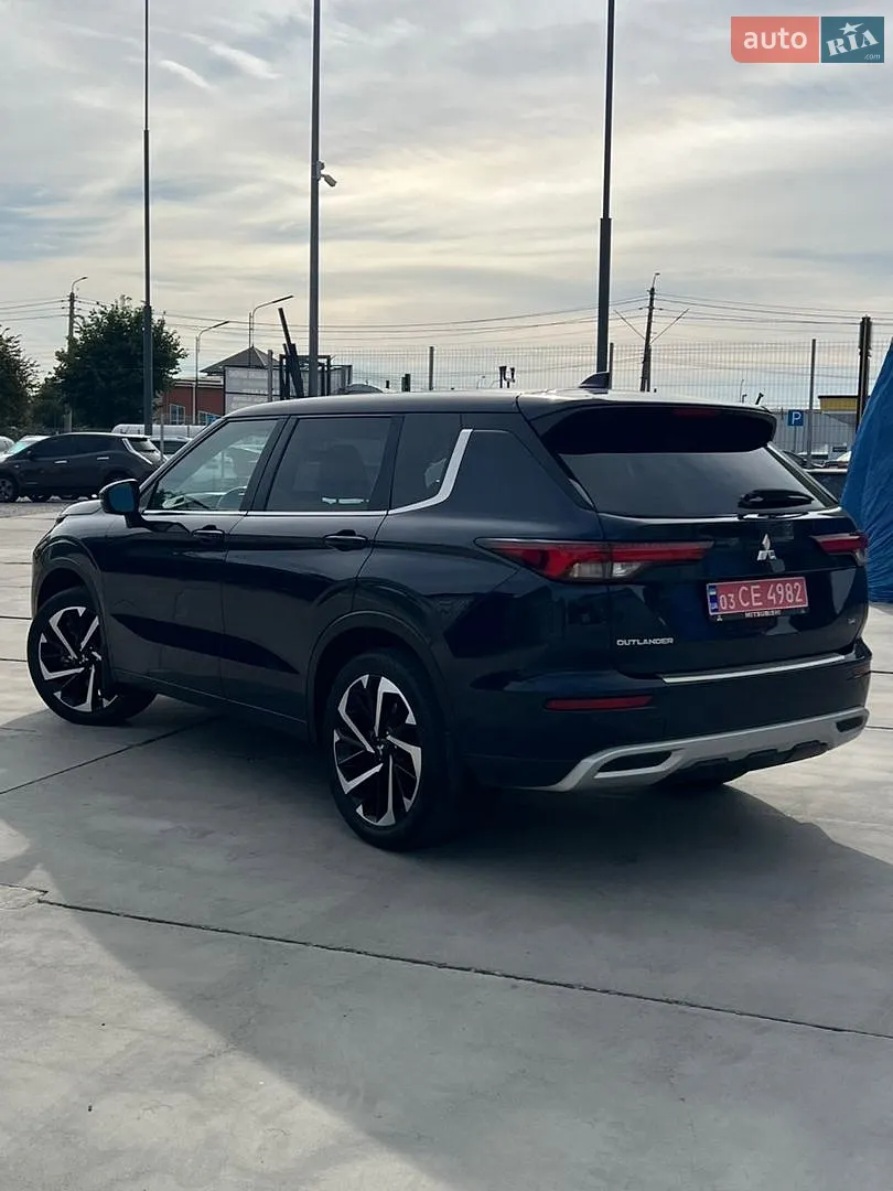 2022 Mitsubishi Outlander - мініатюра 4