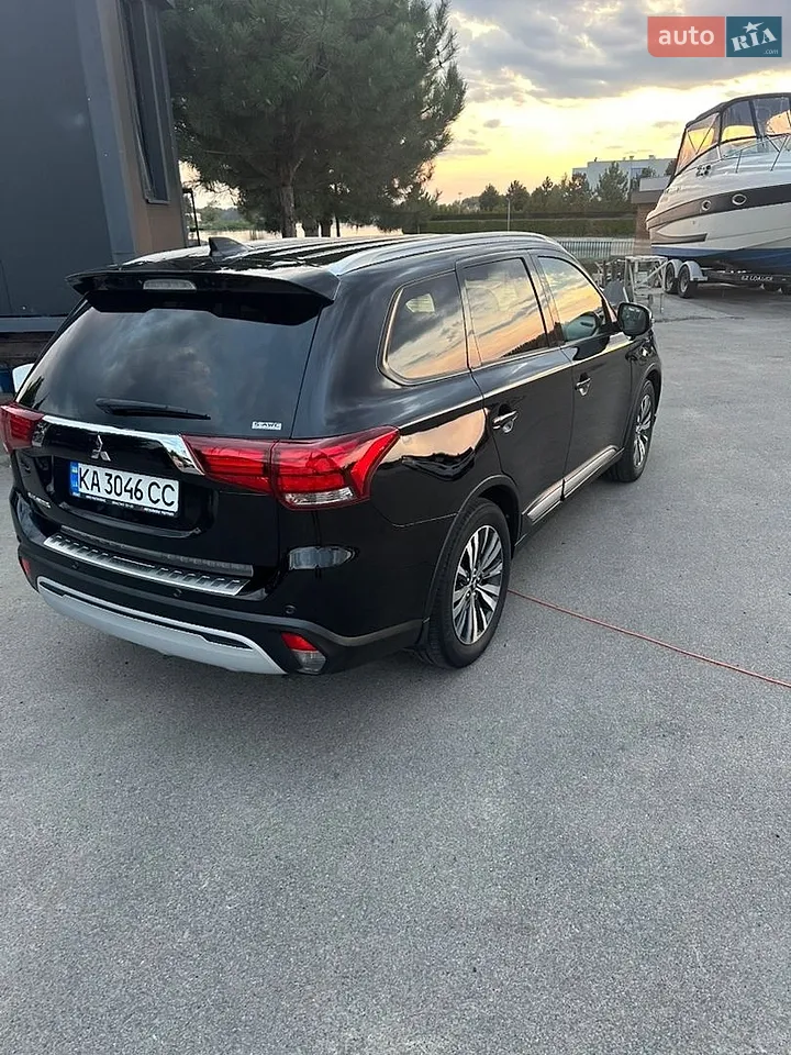 2019 Mitsubishi Outlander - мініатюра 22