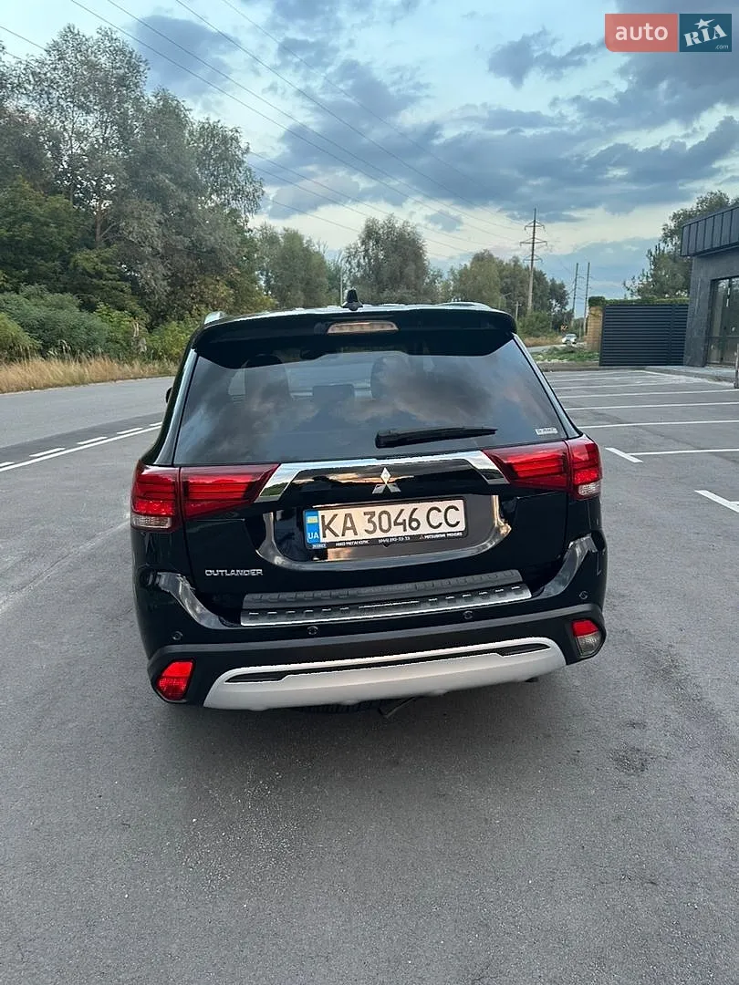 2020 Mitsubishi Outlander - мініатюра 6