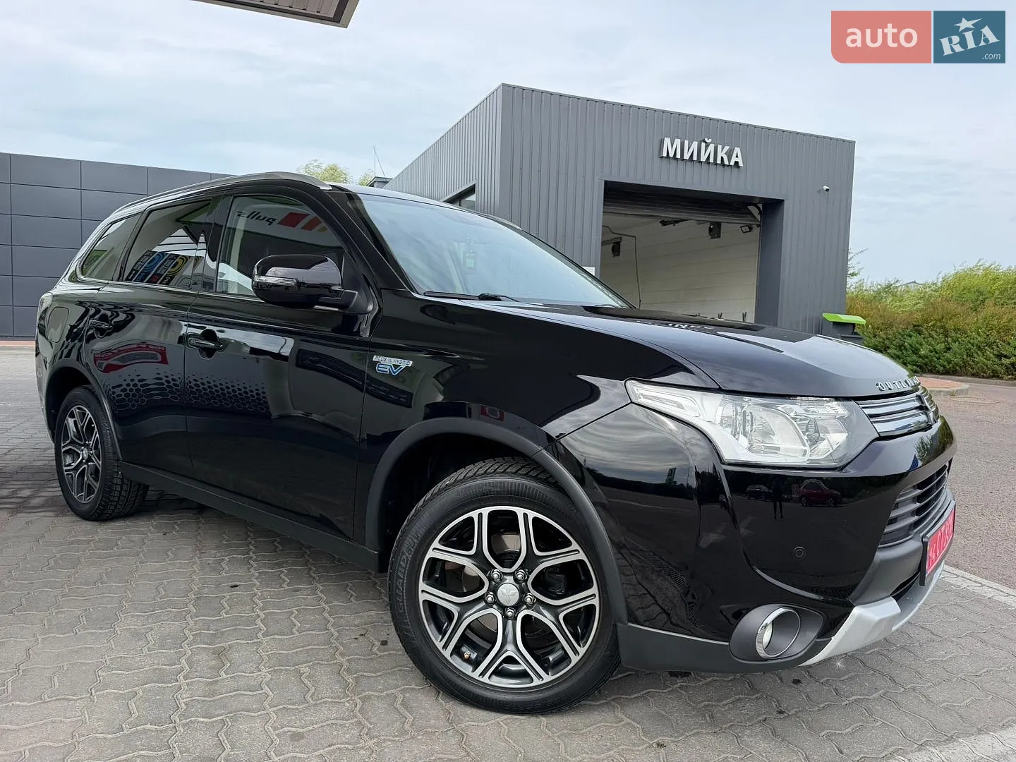 2015 Mitsubishi Outlander - мініатюра 12