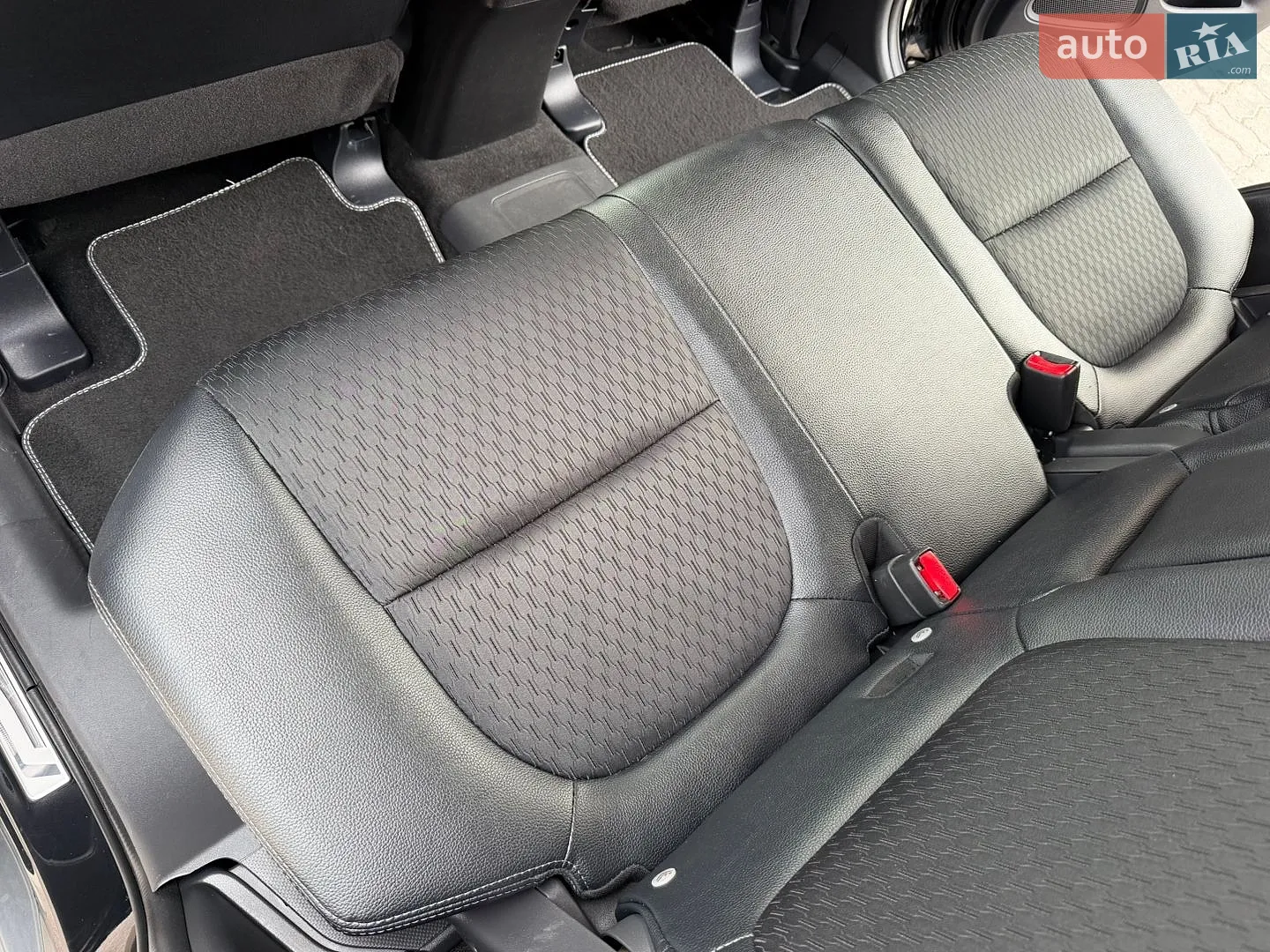 2015 Mitsubishi Outlander - мініатюра 106