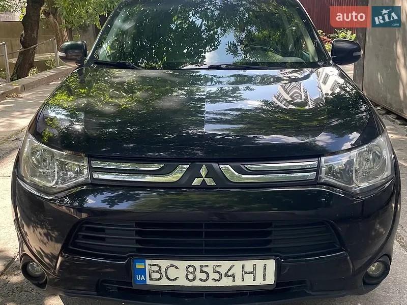 Mitsubishi Outlander 2014