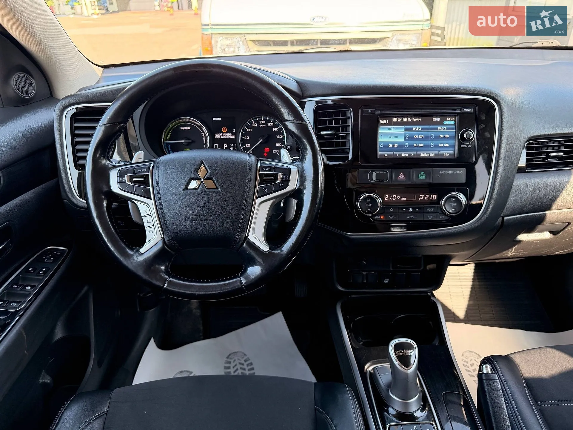 2016 Mitsubishi Outlander - мініатюра 14