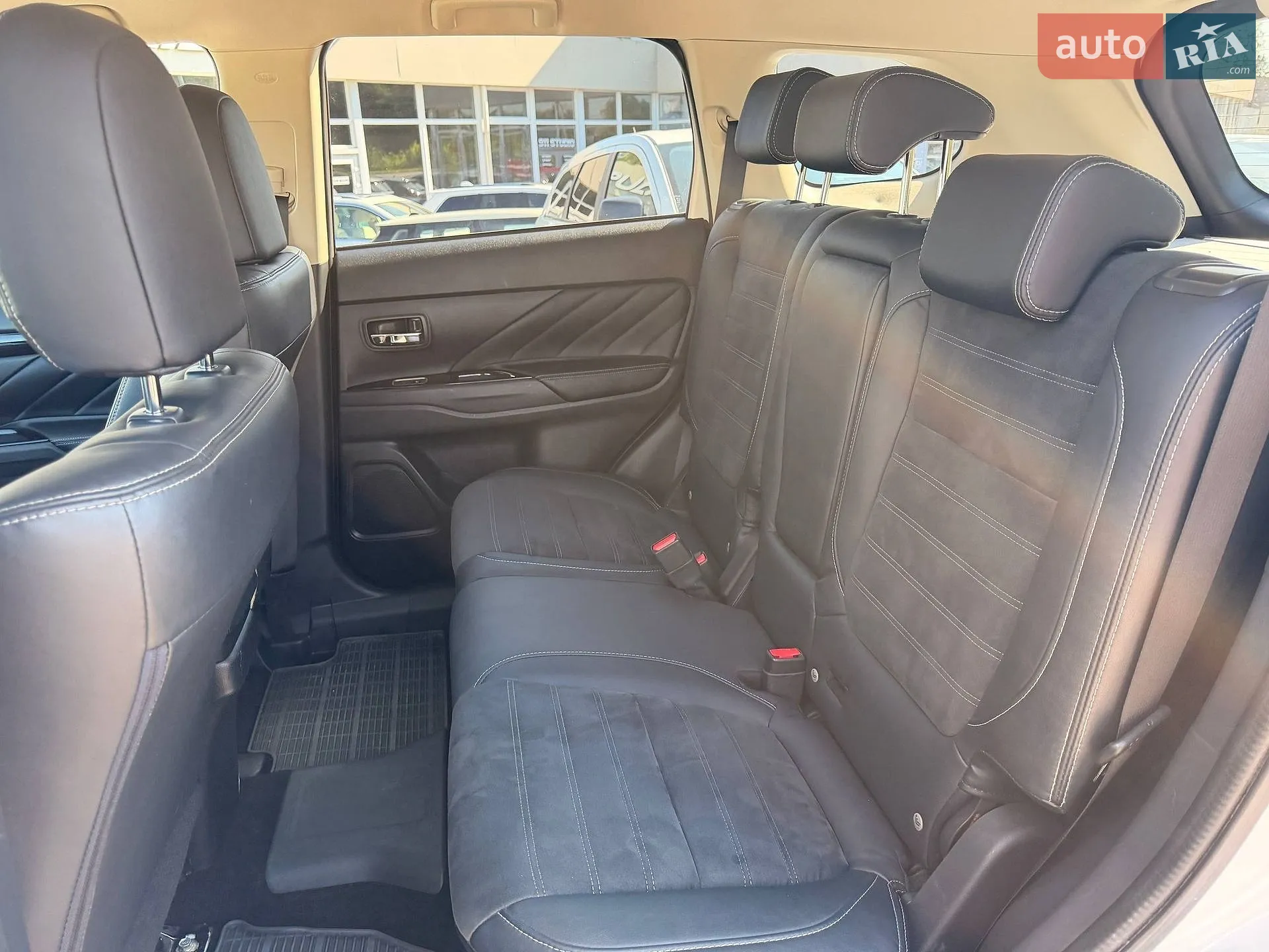 2016 Mitsubishi Outlander - мініатюра 11