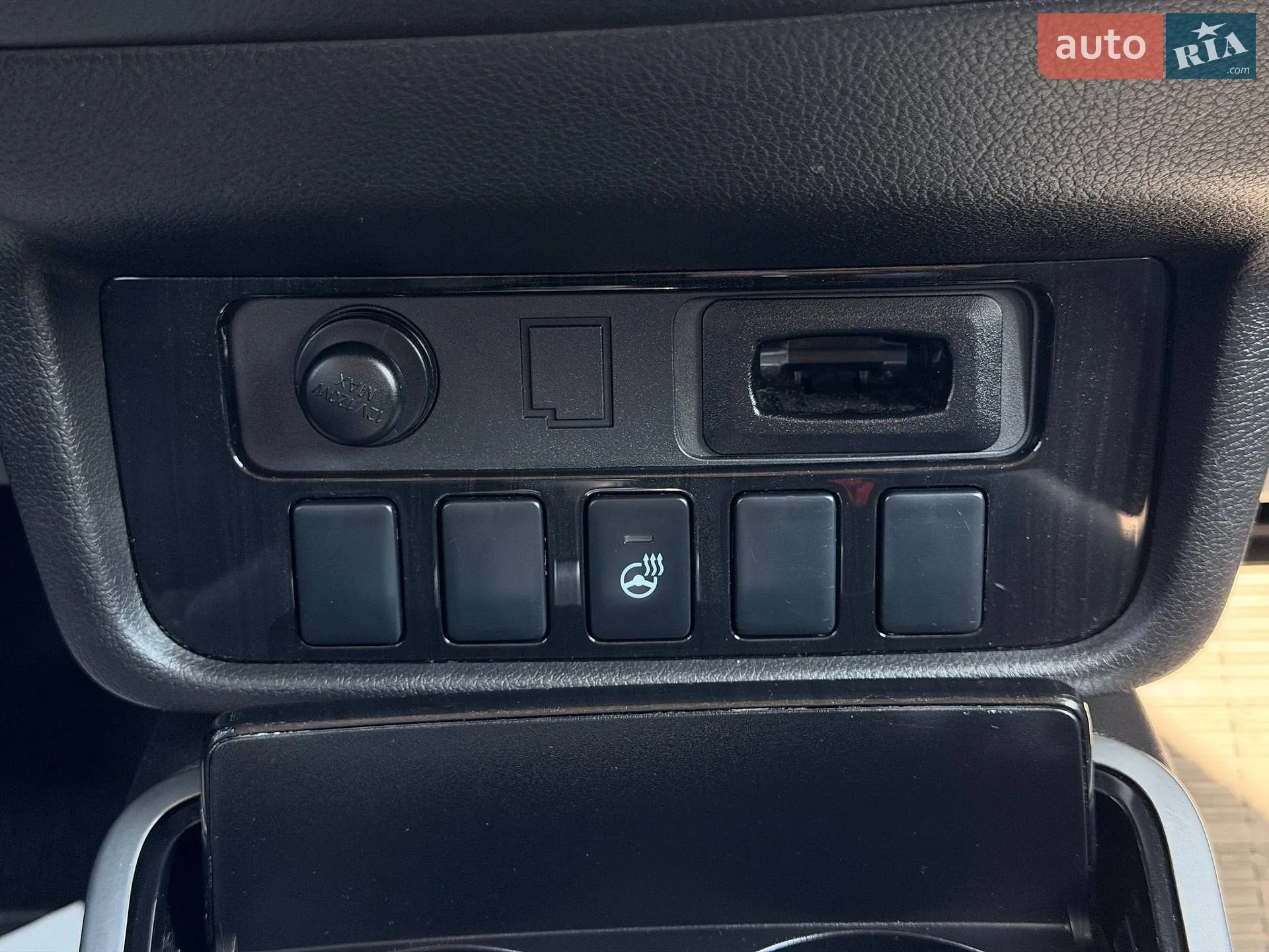 2016 Mitsubishi Outlander - мініатюра 34