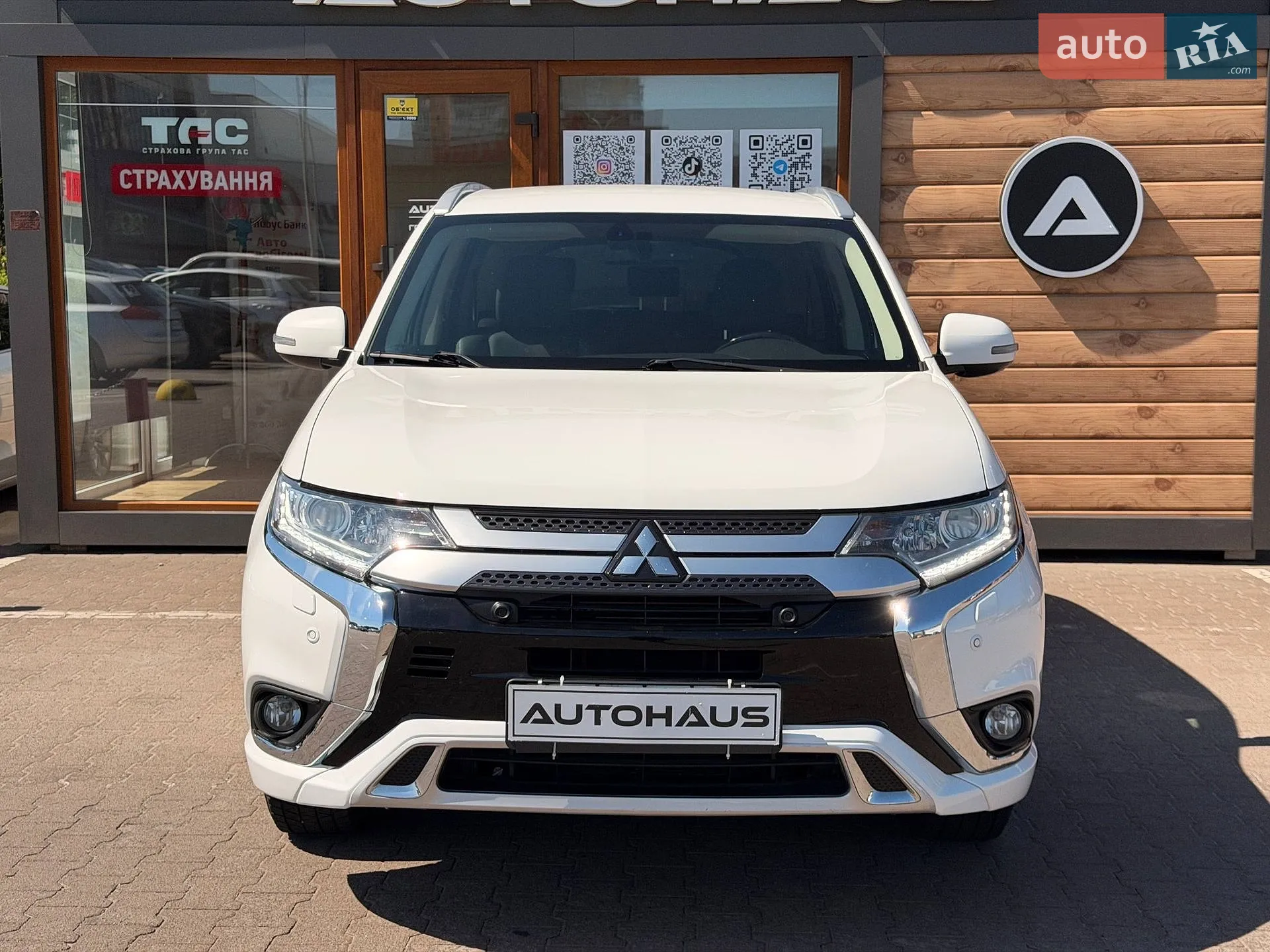 2016 Mitsubishi Outlander - мініатюра 2