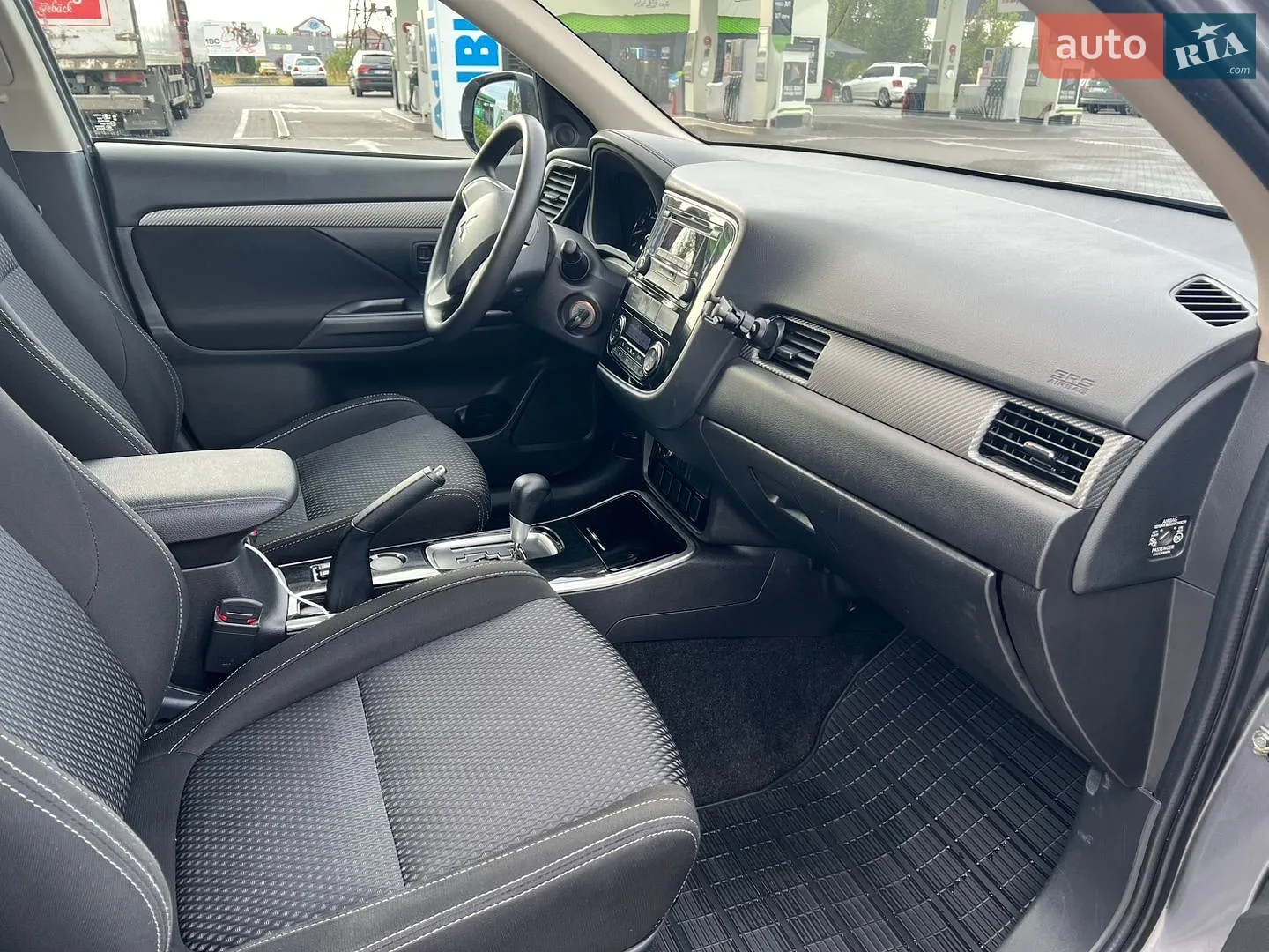 2017 Mitsubishi Outlander - мініатюра 9