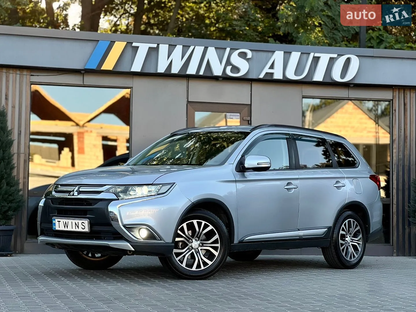 2016 Mitsubishi Outlander - мініатюра 13