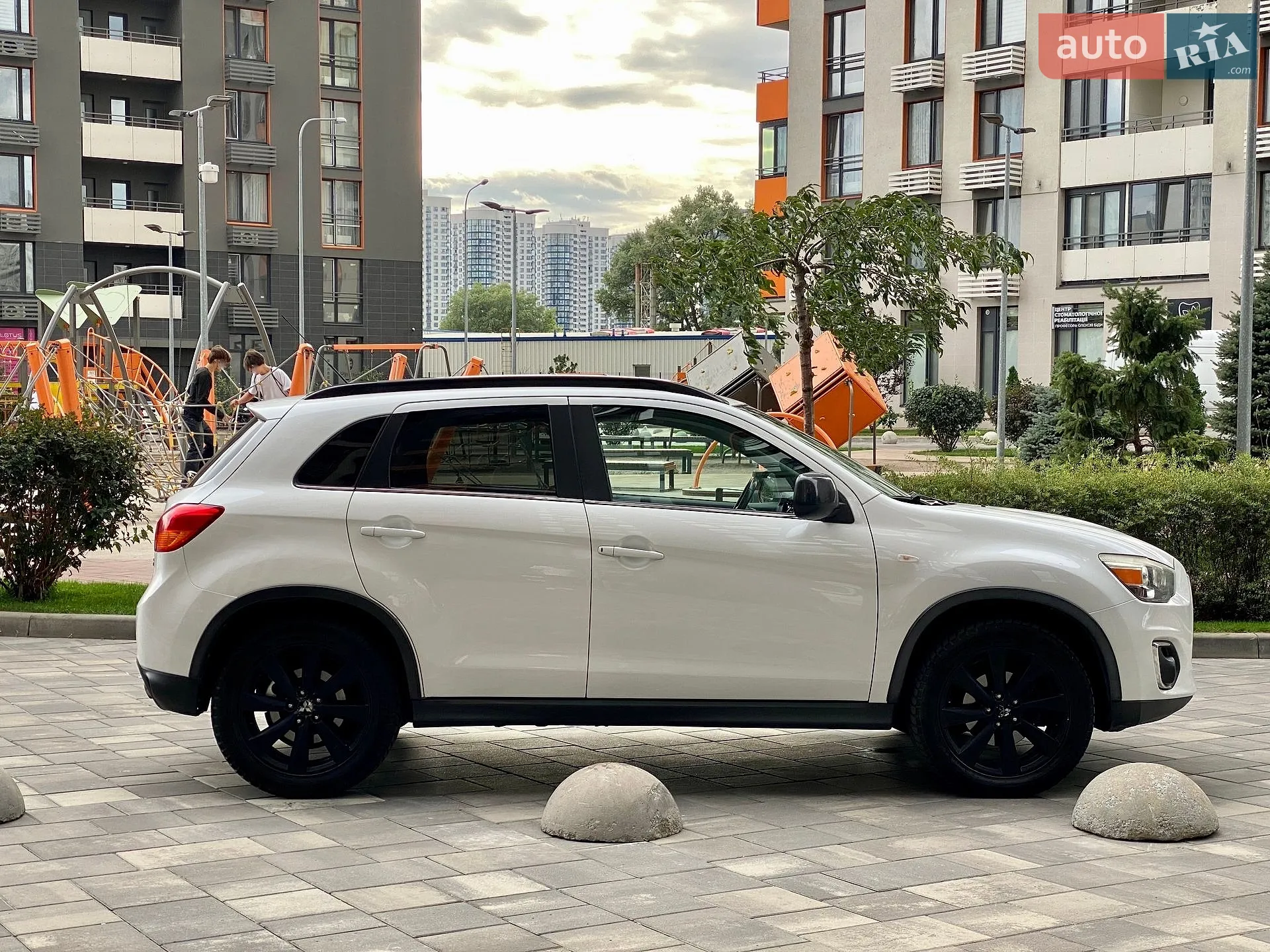 2013 Mitsubishi Outlander - мініатюра 9