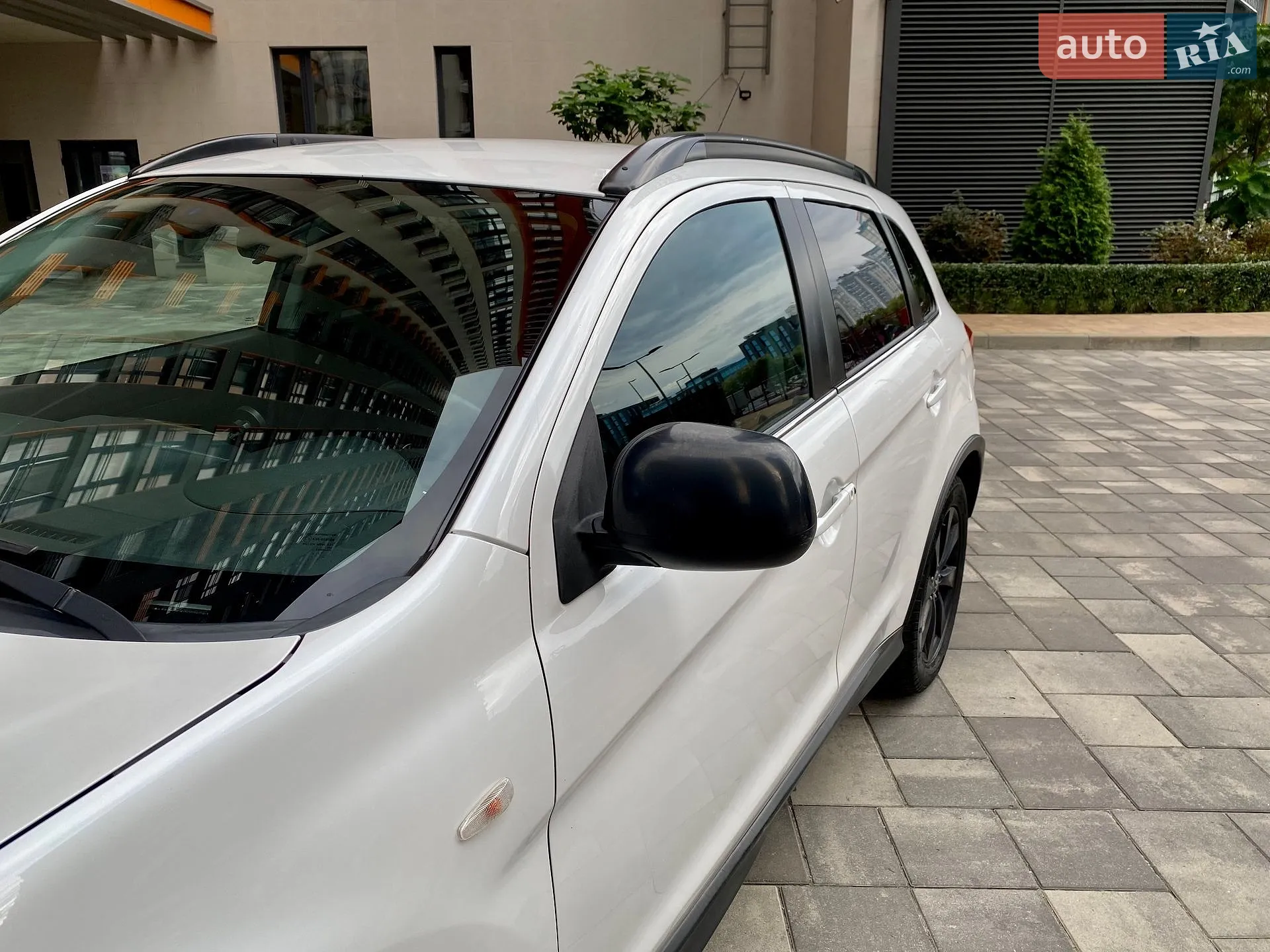 2013 Mitsubishi Outlander - мініатюра 16
