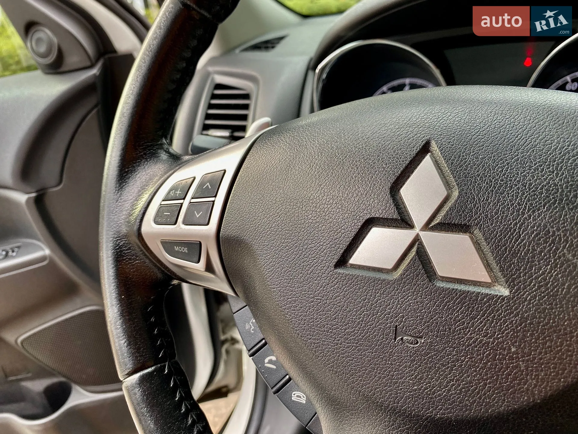 2013 Mitsubishi Outlander - мініатюра 30