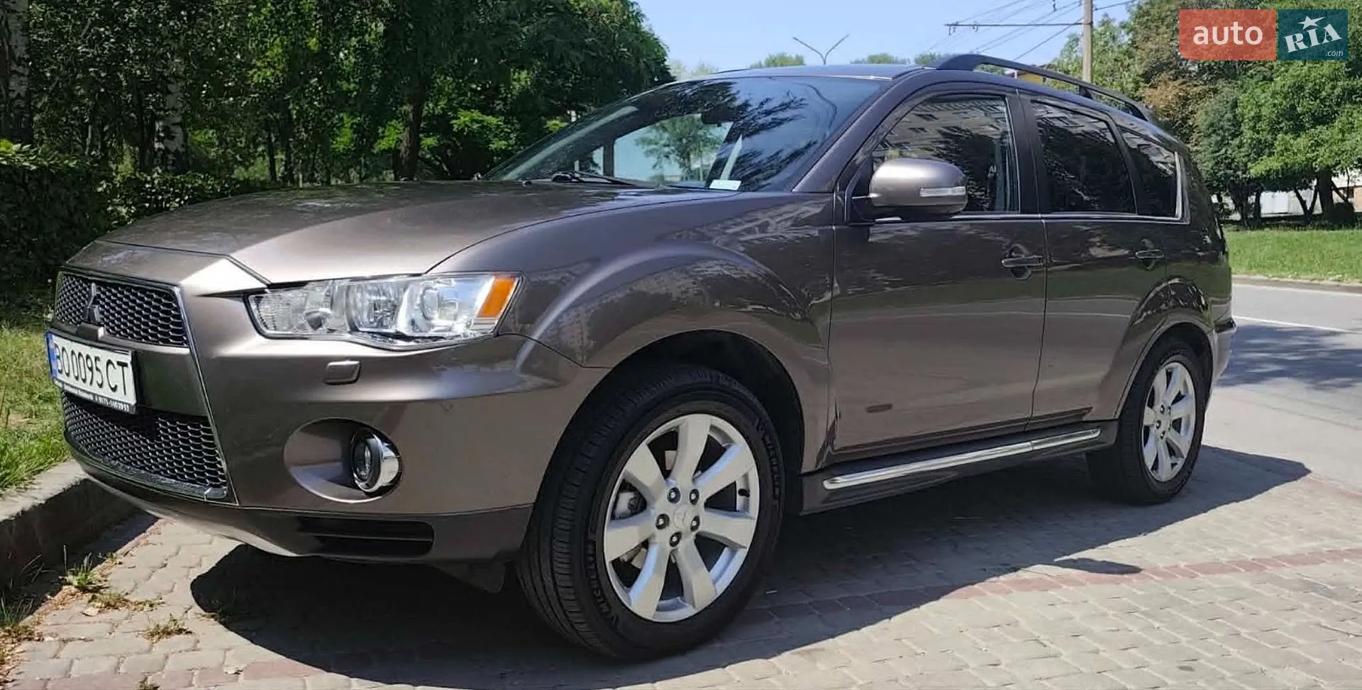 2010 Mitsubishi Outlander - мініатюра 9