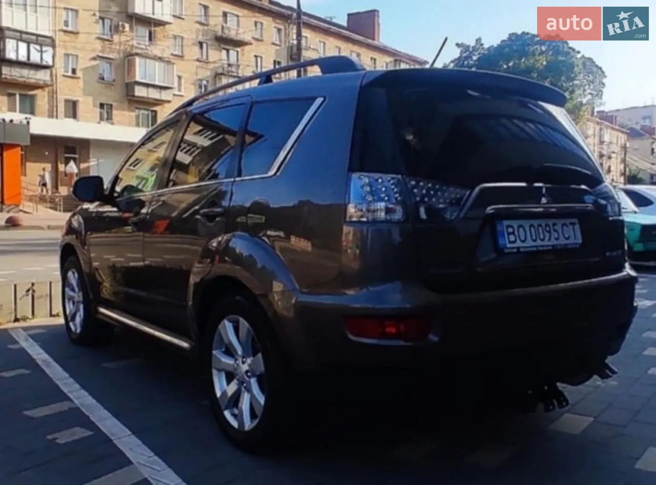 2010 Mitsubishi Outlander - мініатюра 7