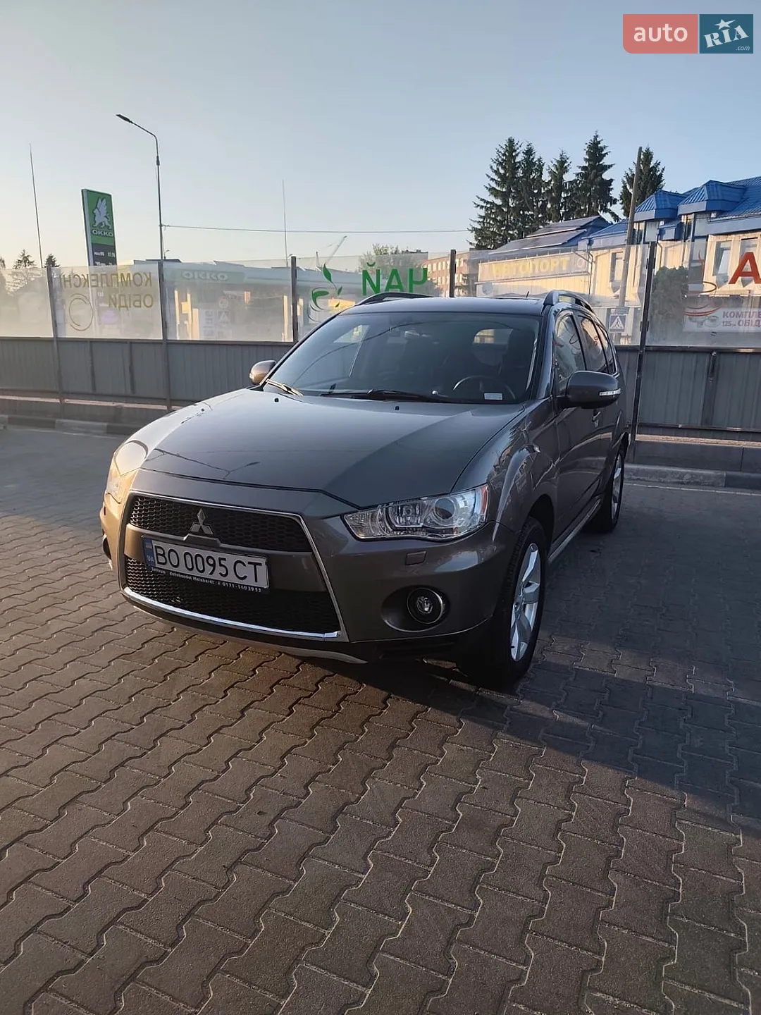 2010 Mitsubishi Outlander - мініатюра 13