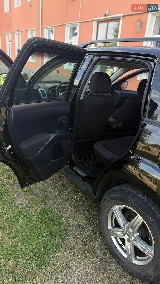 2011 Mitsubishi Outlander - мініатюра 9