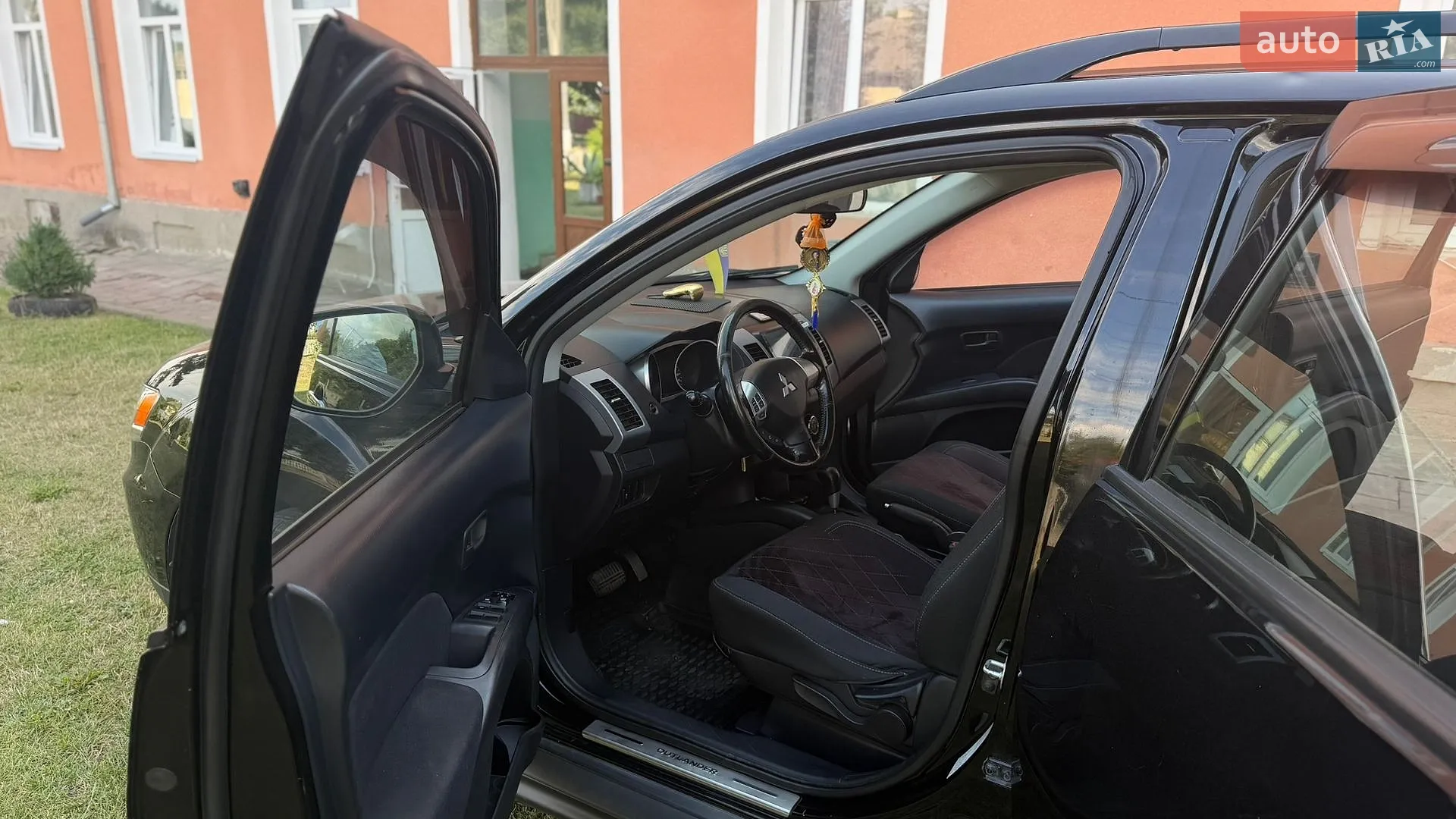 2011 Mitsubishi Outlander - мініатюра 6