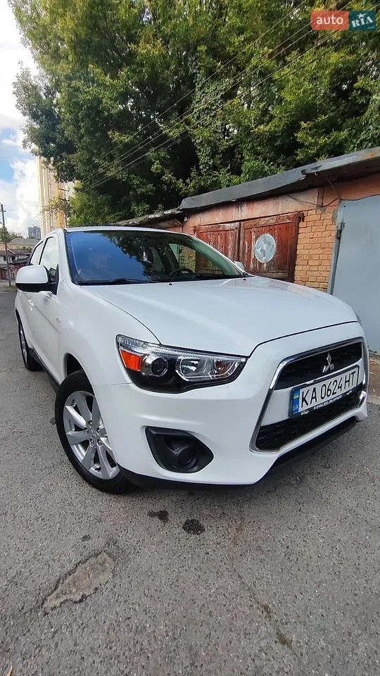 2013 Mitsubishi Outlander - мініатюра 11