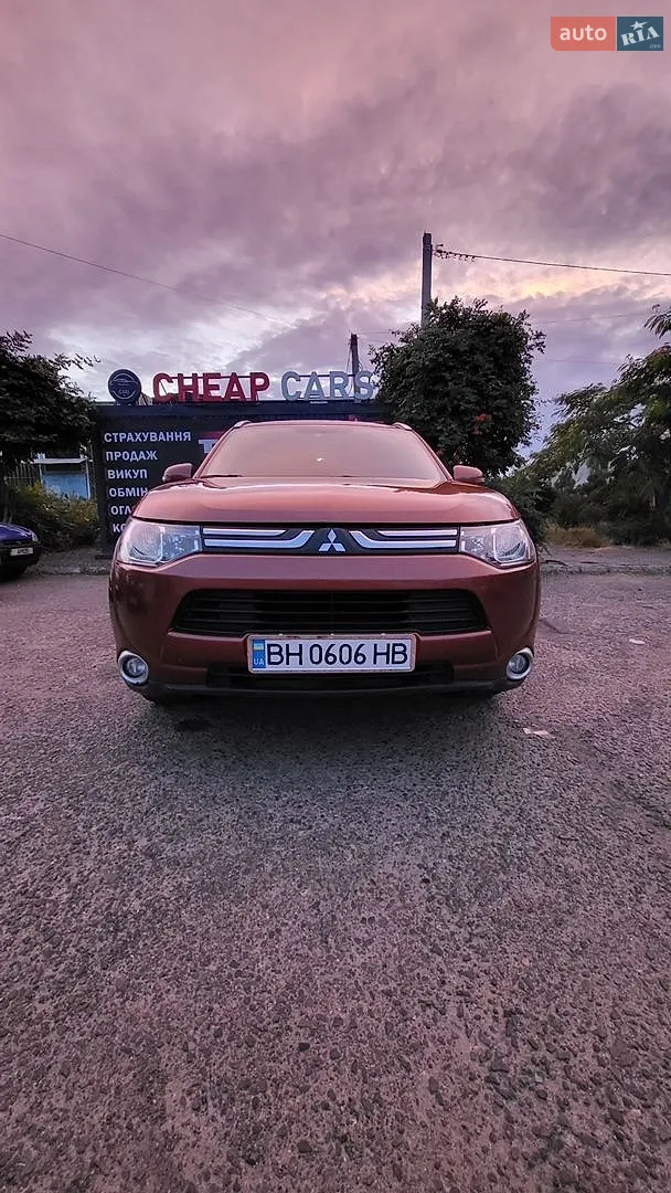 2013 Mitsubishi Outlander - мініатюра 4