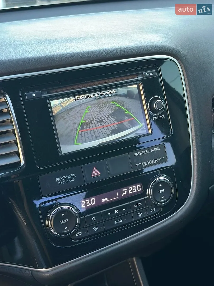 2013 Mitsubishi Outlander - мініатюра 30