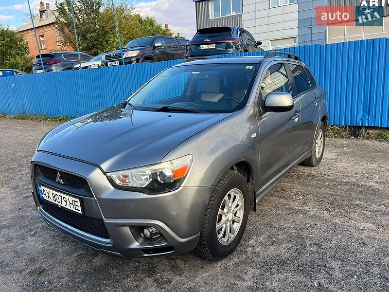 Mitsubishi Outlander 2012