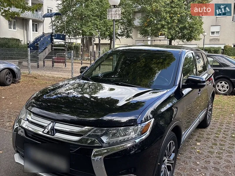 Mitsubishi Outlander 2016