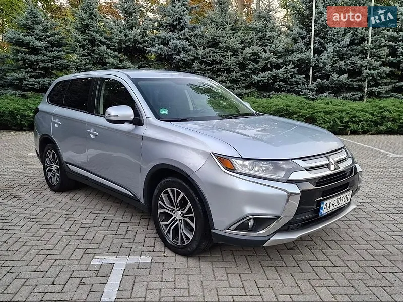 Mitsubishi Outlander 2015