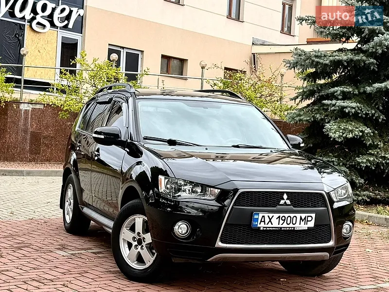 Mitsubishi Outlander 2011