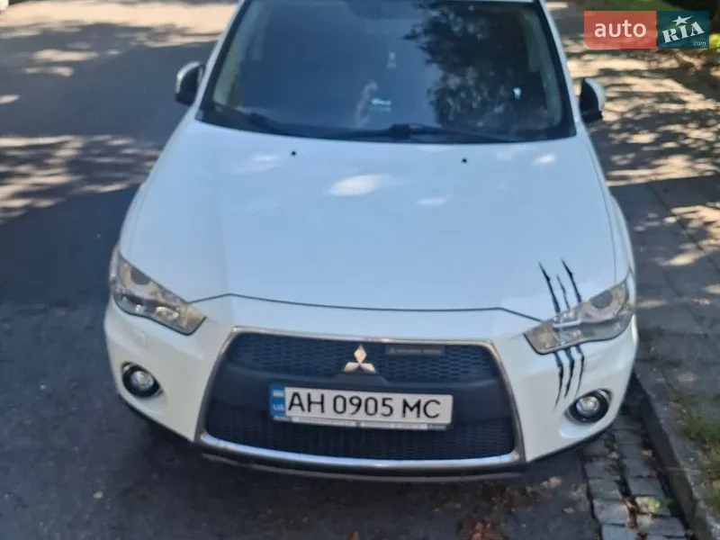 Mitsubishi Outlander 2010