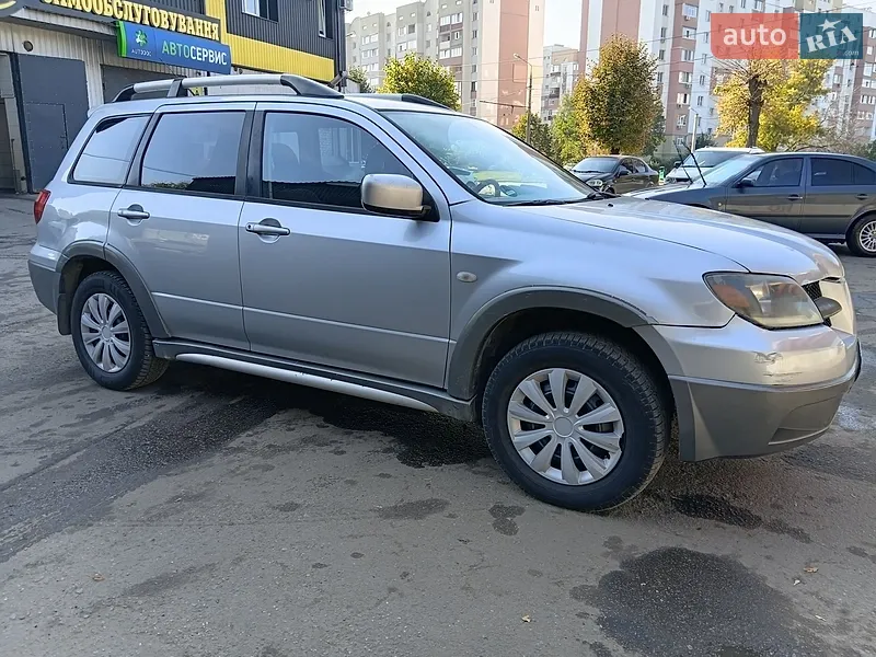 Mitsubishi Outlander