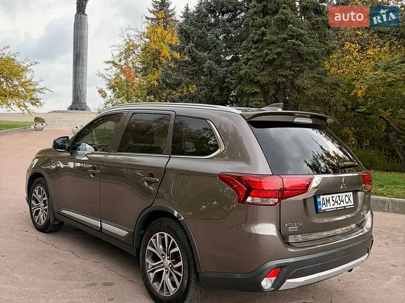 Mitsubishi Outlander