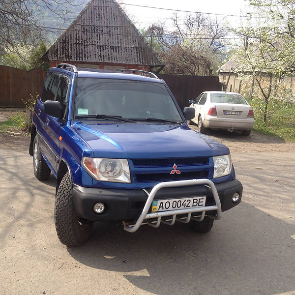 Внедорожник / Кроссовер Mitsubishi Pajero Pinin 2002 в Ужгороде