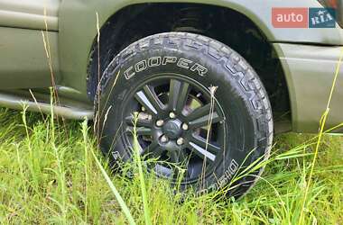 Внедорожник / Кроссовер Mitsubishi Pajero Pinin 1999 в 