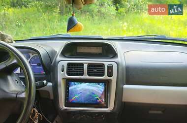Внедорожник / Кроссовер Mitsubishi Pajero Pinin 1999 в 