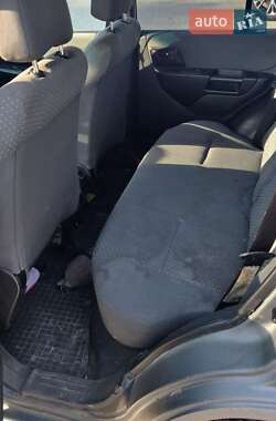 Внедорожник / Кроссовер Mitsubishi Pajero Pinin 2005 в 