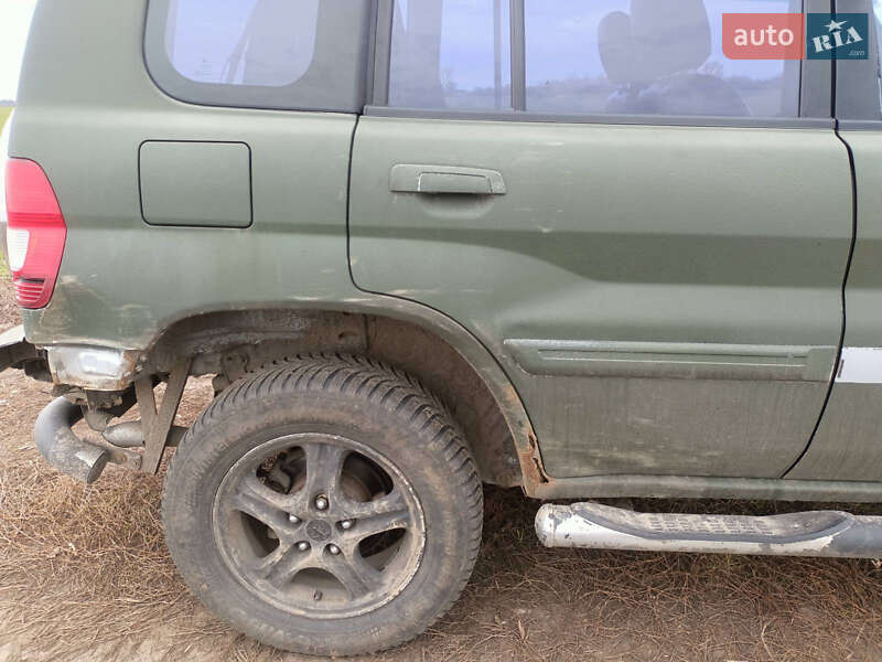 Позашляховик / Кросовер Mitsubishi Pajero Pinin 2005 в Корнині