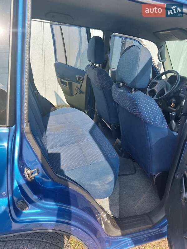 Внедорожник / Кроссовер Mitsubishi Pajero Pinin 2002 в Харькове