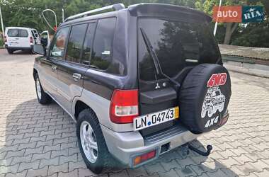 Позашляховик / Кросовер Mitsubishi Pajero Pinin 2005 в 