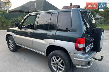 Позашляховик / Кросовер Mitsubishi Pajero Pinin 2002 в 