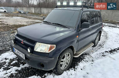 Внедорожник / Кроссовер Mitsubishi Pajero Pinin 2001 в 