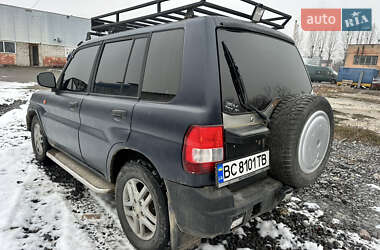 Внедорожник / Кроссовер Mitsubishi Pajero Pinin 2001 в 